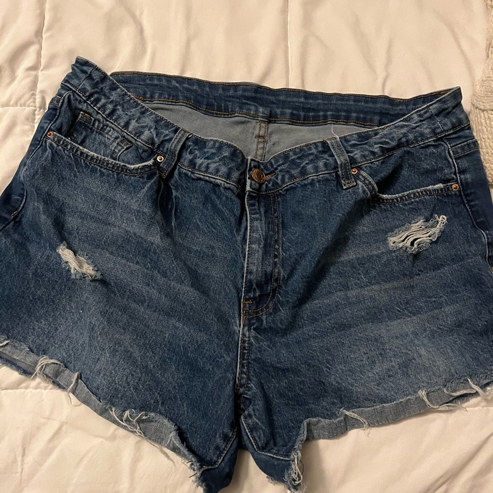 Ymi distressed Jean shorts
